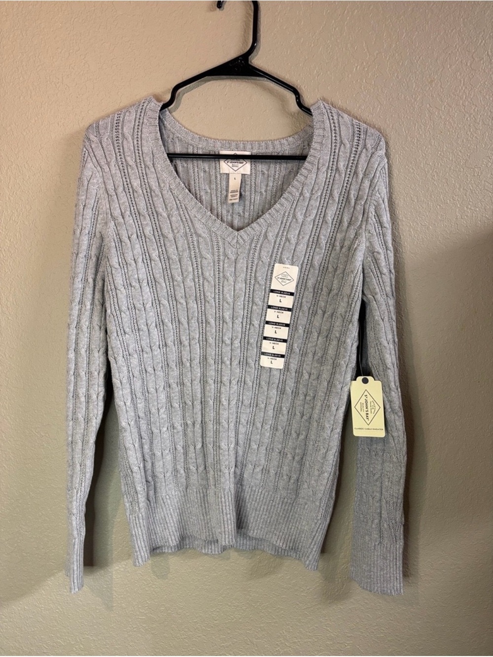 New St John’s Bay Sweater Gray Cable Knit V-Neck Preppy Classic Casual Women’s L